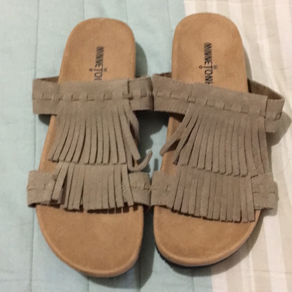 BNWT Sz 6 sandals